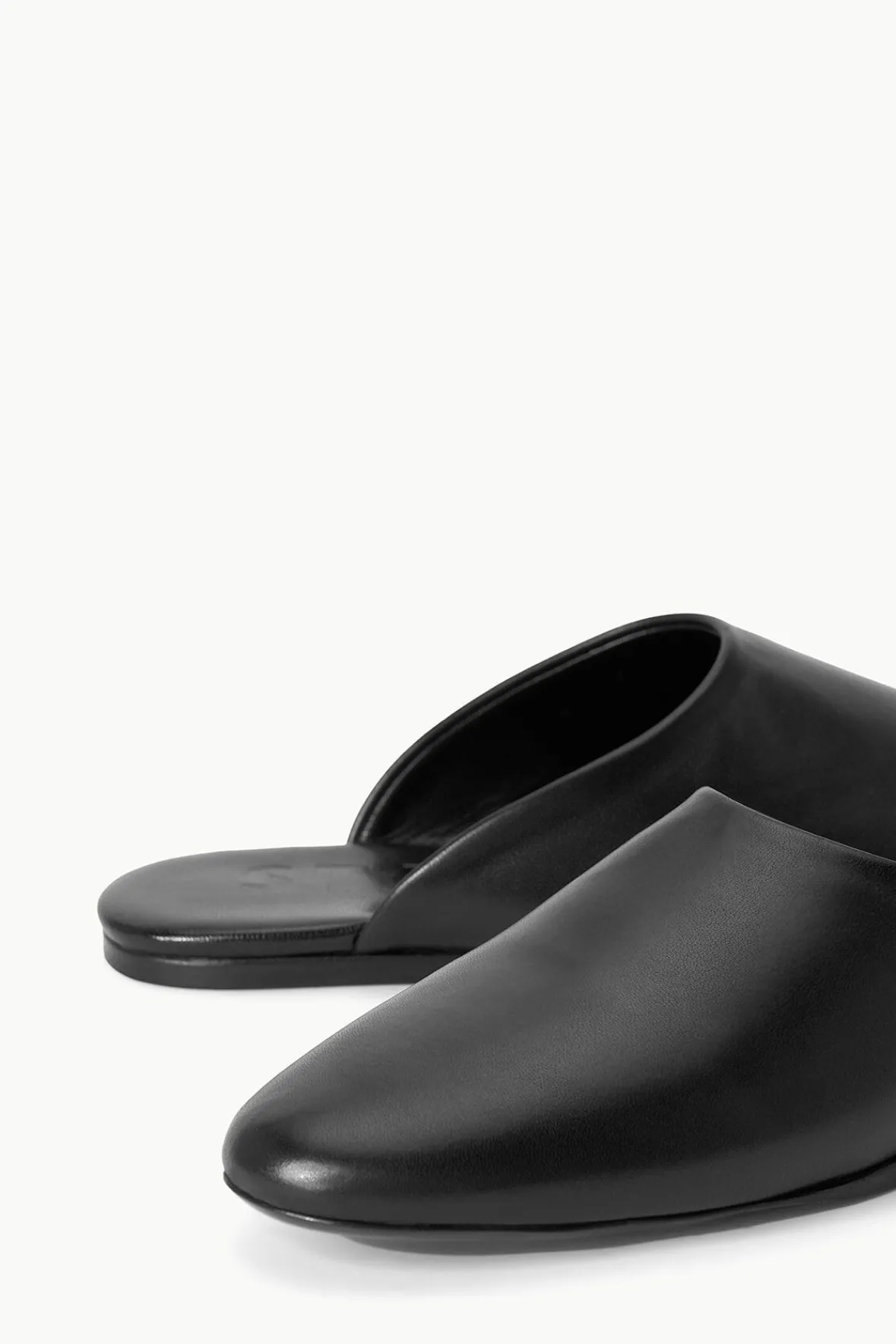 STAUD Mules & Flats<ABBY SLIPPER