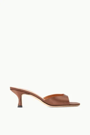 STAUD Mules & Flats<BRIGITTE MULE CLOVE SATIN